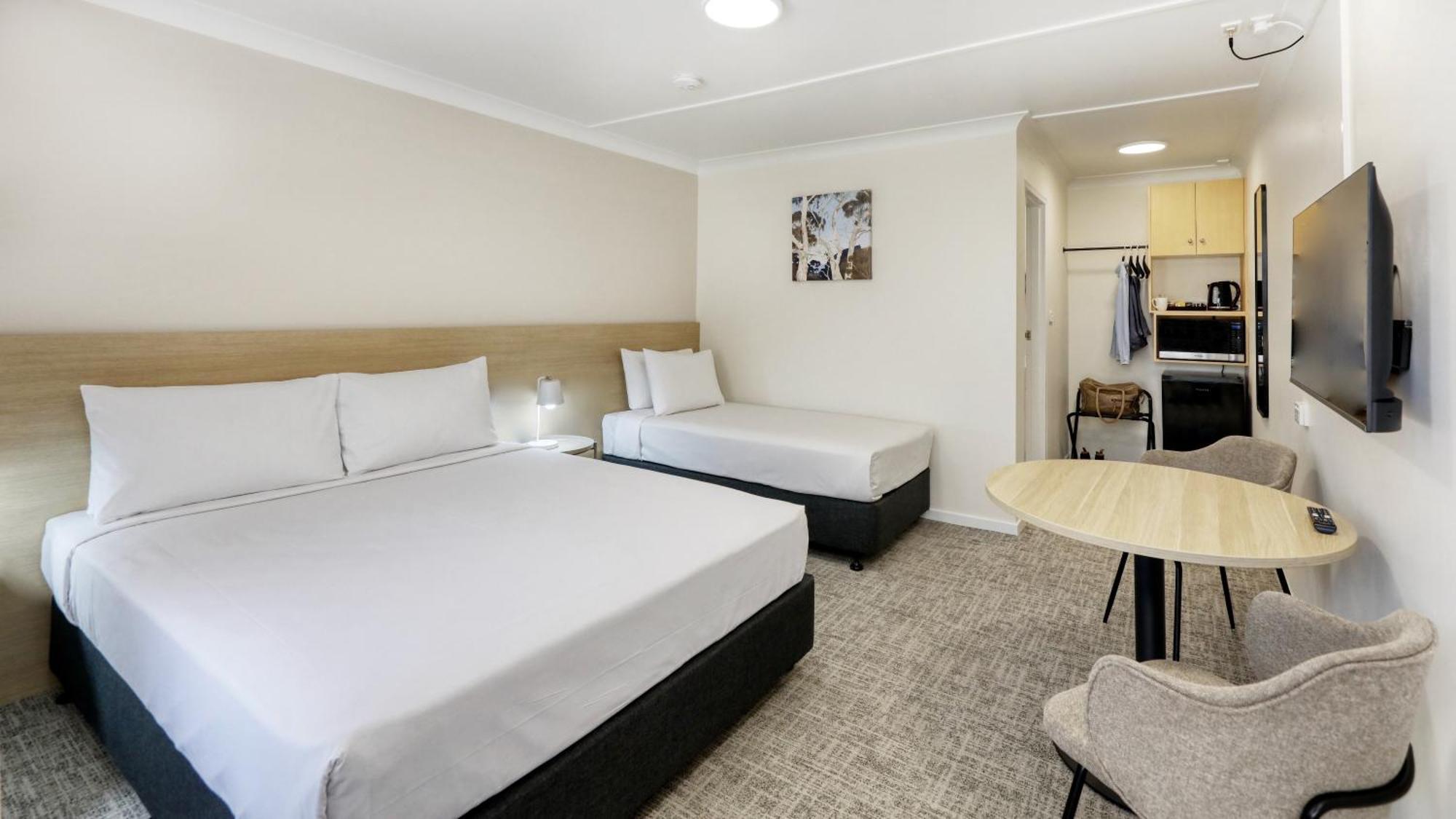 The Phoenix Artesian Spa Resort And Accommodation Moree Exteriör bild