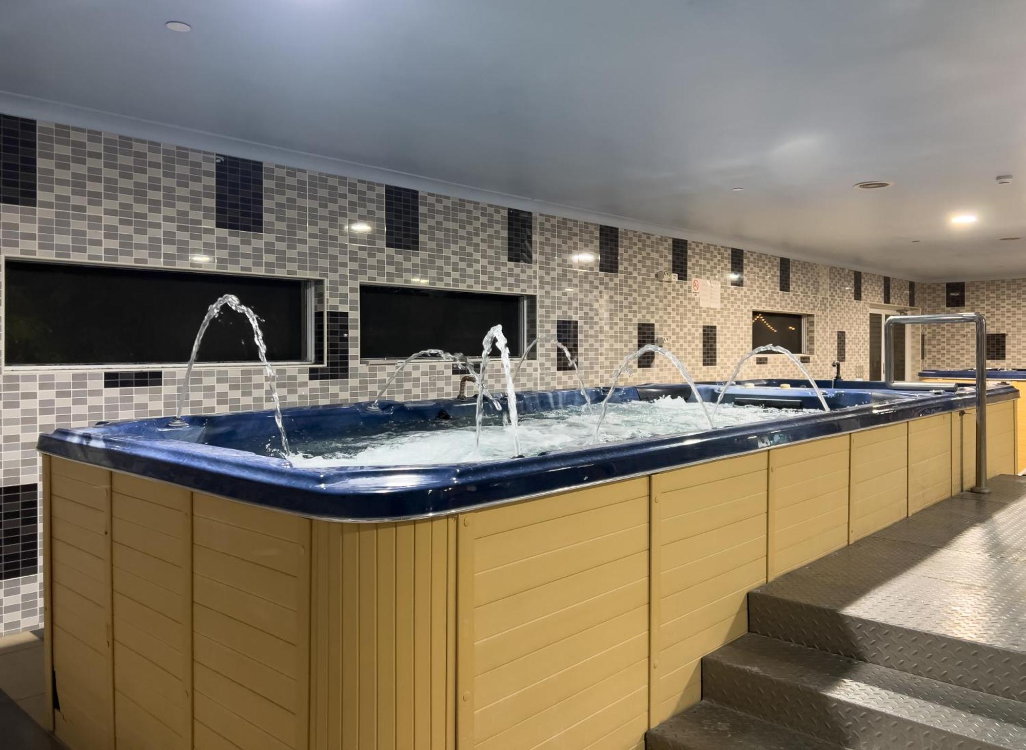 The Phoenix Artesian Spa Resort And Accommodation Moree Exteriör bild