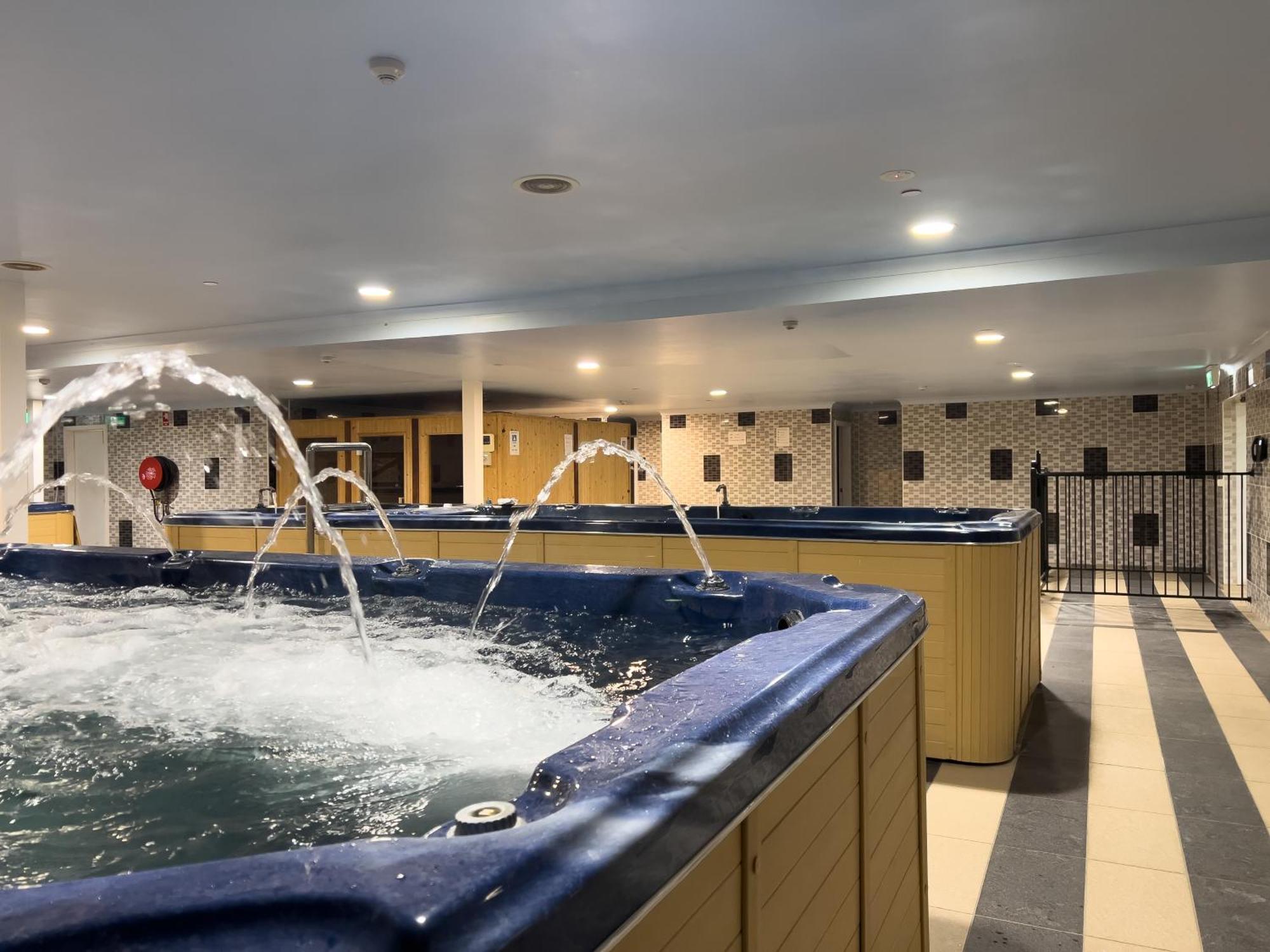 The Phoenix Artesian Spa Resort And Accommodation Moree Exteriör bild