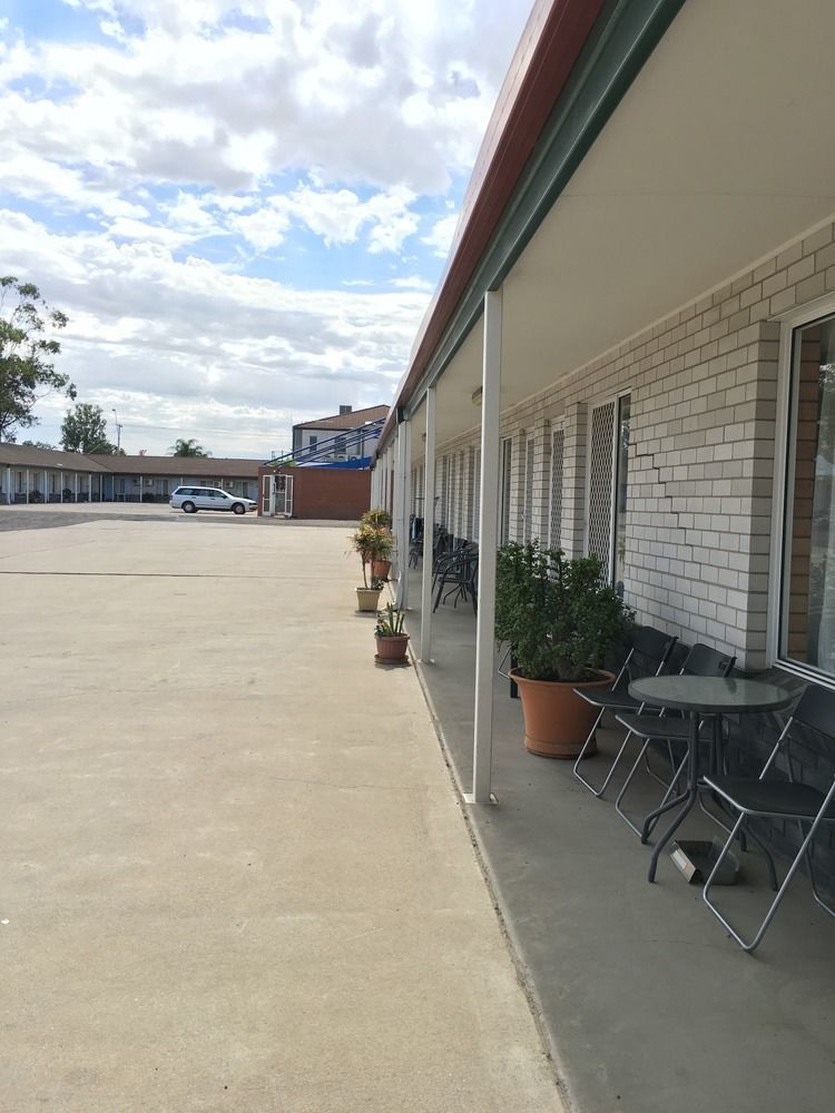 The Phoenix Artesian Spa Resort And Accommodation Moree Exteriör bild
